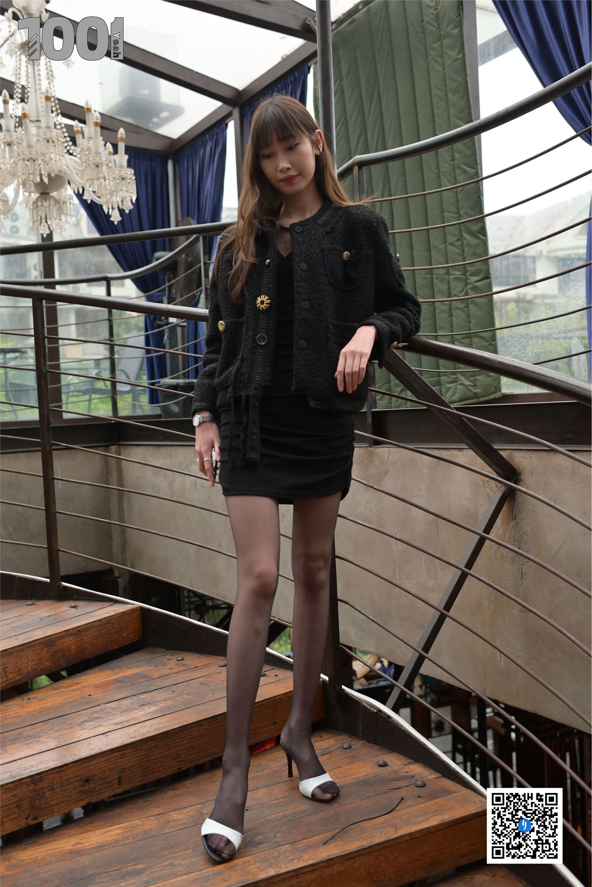 IESS异思趣向  一千零一夜 模特：草莓《楼梯的拐角处1》